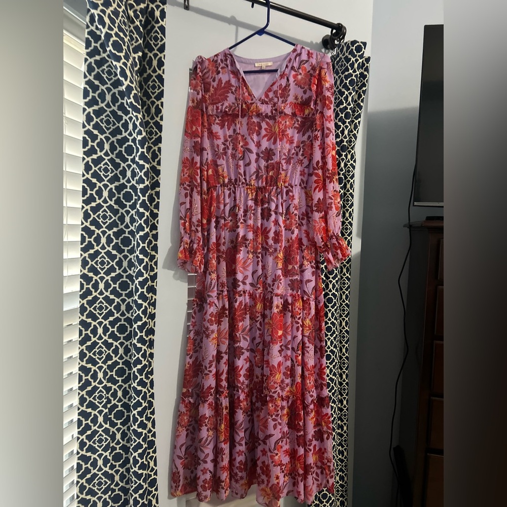 Floral Purple and Red Women's Dress
Boutique Skies Are Blue Brand